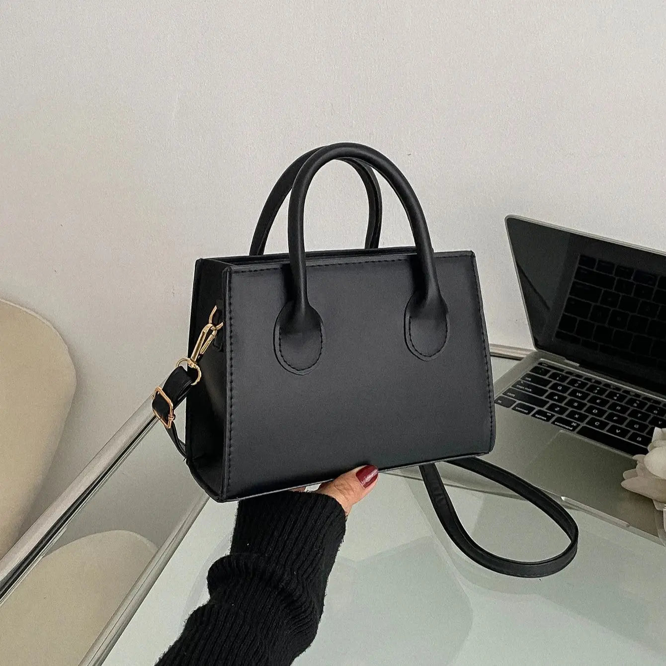 Dravina Tote — Gran capacidad para viajes y uso diario.