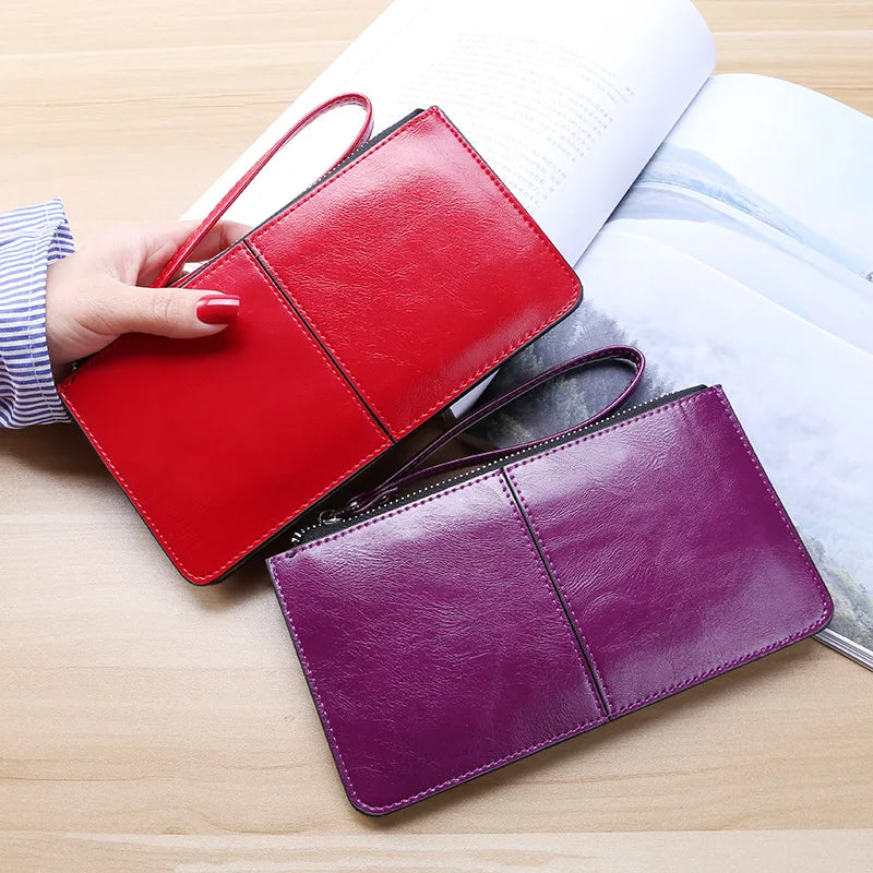 Pelvora Phone Clutch — Excelente para centrarse en la capacidad y la practicidad.