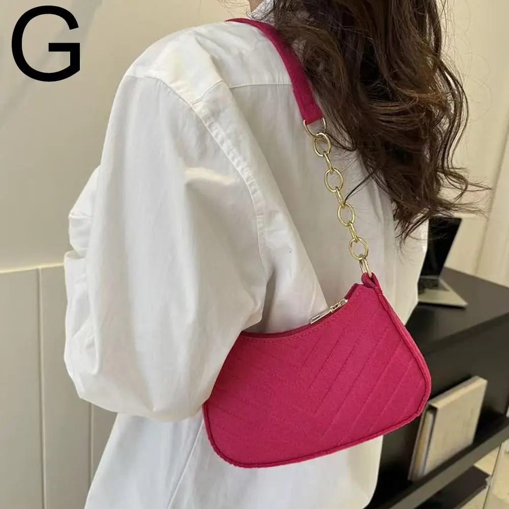 Nuvé Mini — Compacto y práctico para looks urbanos.