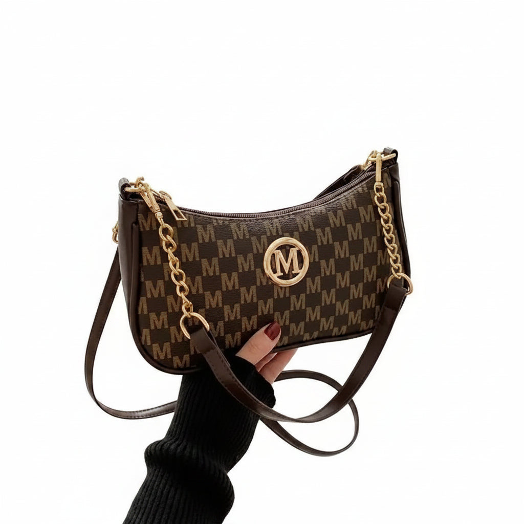 Calira Elegance Tote — Silueta clásica con una presencia sofisticada.