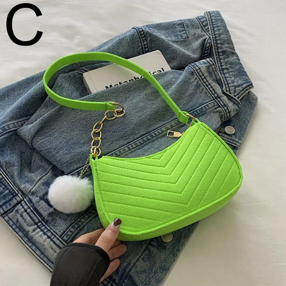 Nuvé Mini — Compacto y práctico para looks urbanos.